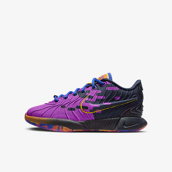 Girls LeBron James Shoes. Nike LU